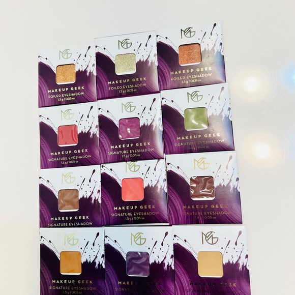 🌲Christmas Holidays🌲Makeup Gift Box (26 items) - Picture 2 of 8